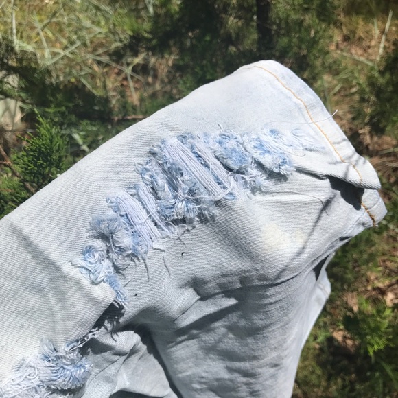 ARRIVED‼️Distressed Light Denim Jean Skirt 💙 - Picture 6 of 8